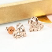 Hammered Heart - Stud Earrings in Rose Gold